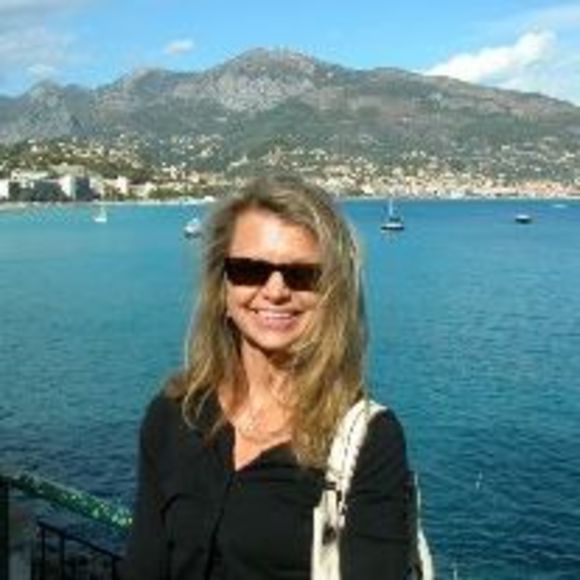 Meet your Posher, Holly - Picture 1 of 1